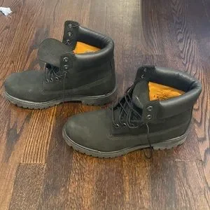 Shoes | Barely Worn Black Timberland Boots | Poshmark display picture 1